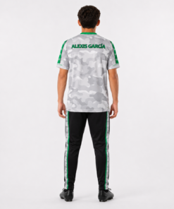 Alternative view of Uniforme Presentación